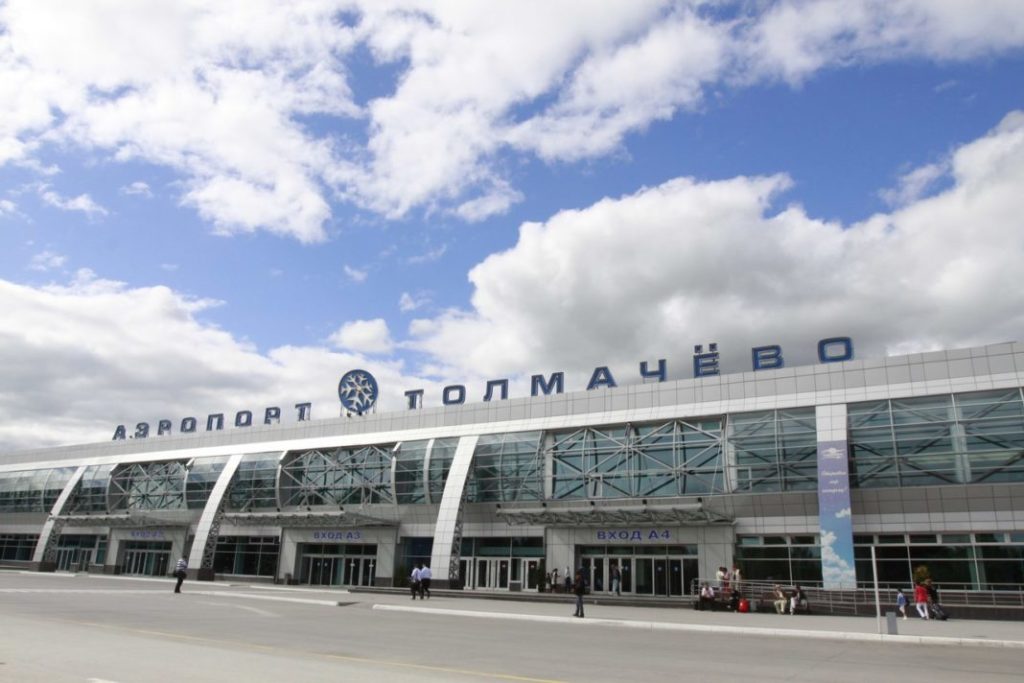 Пассажиры «Толмачево» пожаловались на запах