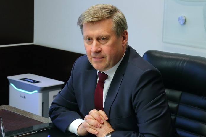Мэр Новосибирска поддержал идею задействовать студентов в восстановлении Донбасса