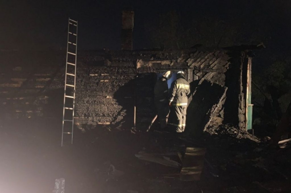 В Новосибирске мужчина погиб при пожаре в сторожевом вагончике