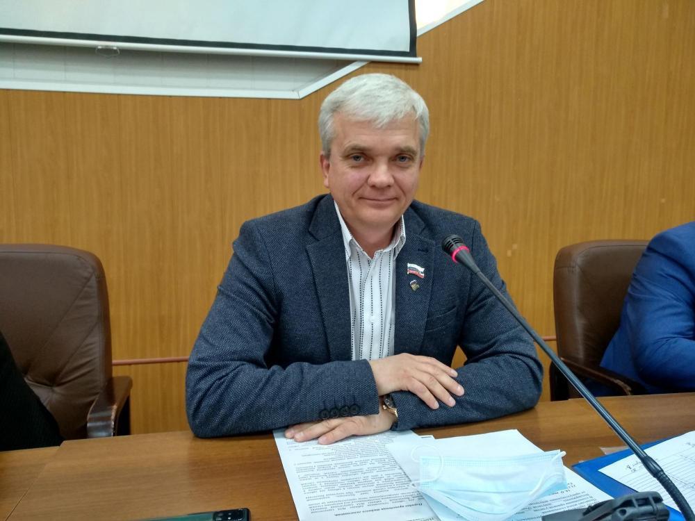 Спикер совета депутатов города Бердска Новосибирской области Владимир Голубев имеет задолженность перед ФНС в 84 млн рублей
