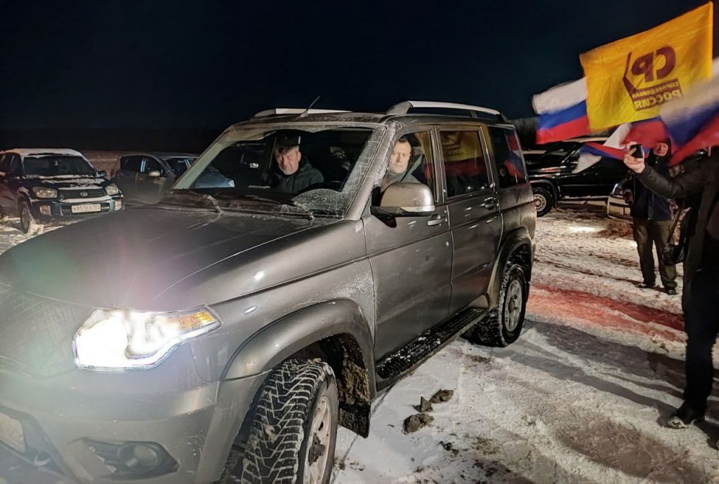 В начале января несколько автомобилей УАЗ отправили на Донбасс из Новосибирской области