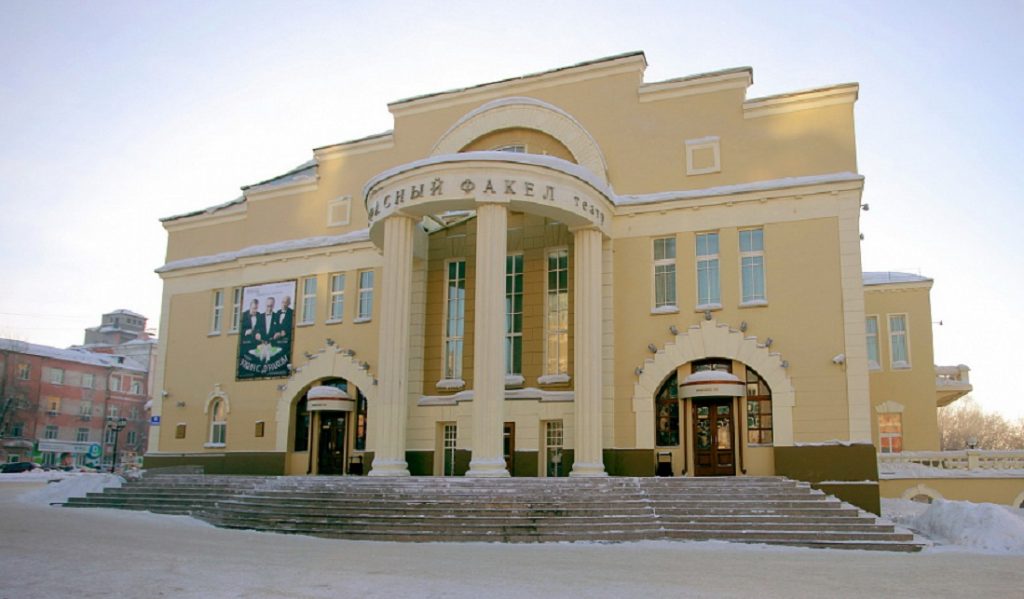 В Новосибирске за растрату 1,8 млн рублей задержан экс-директор театра “Красный факел” Кулябин-старший