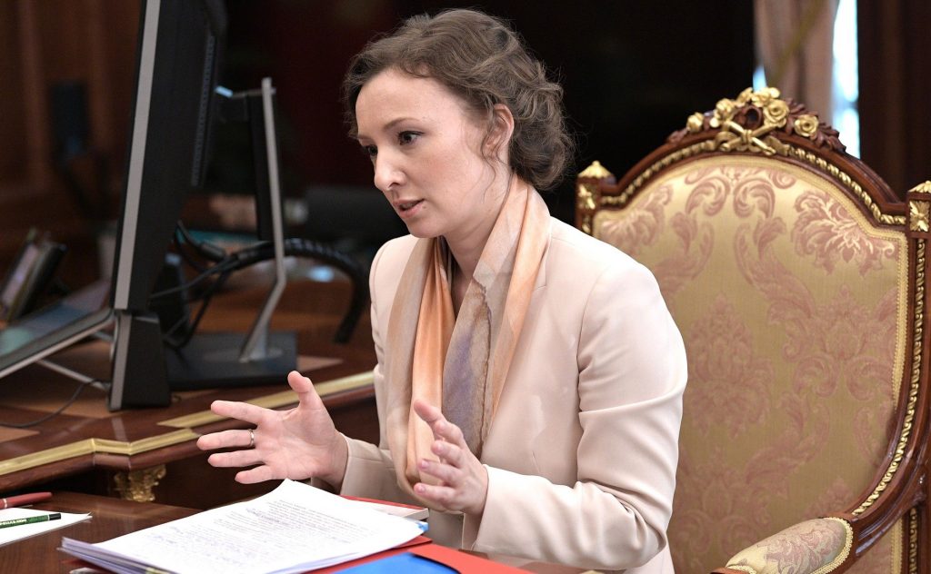 Вице-спикер Думы предложила давать жилье сиротам за счет имущества покинувших РФ граждан