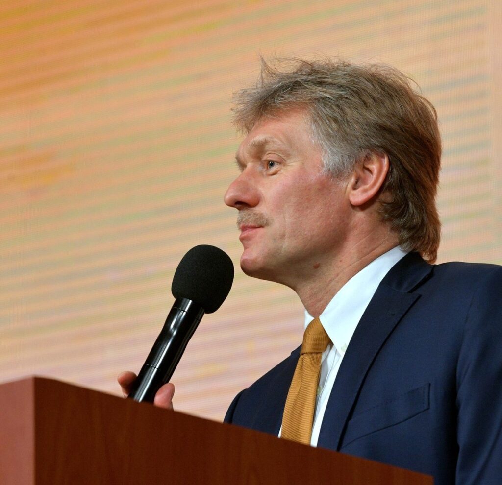 Песков опроверг возможность переноса столицы в Иркутск