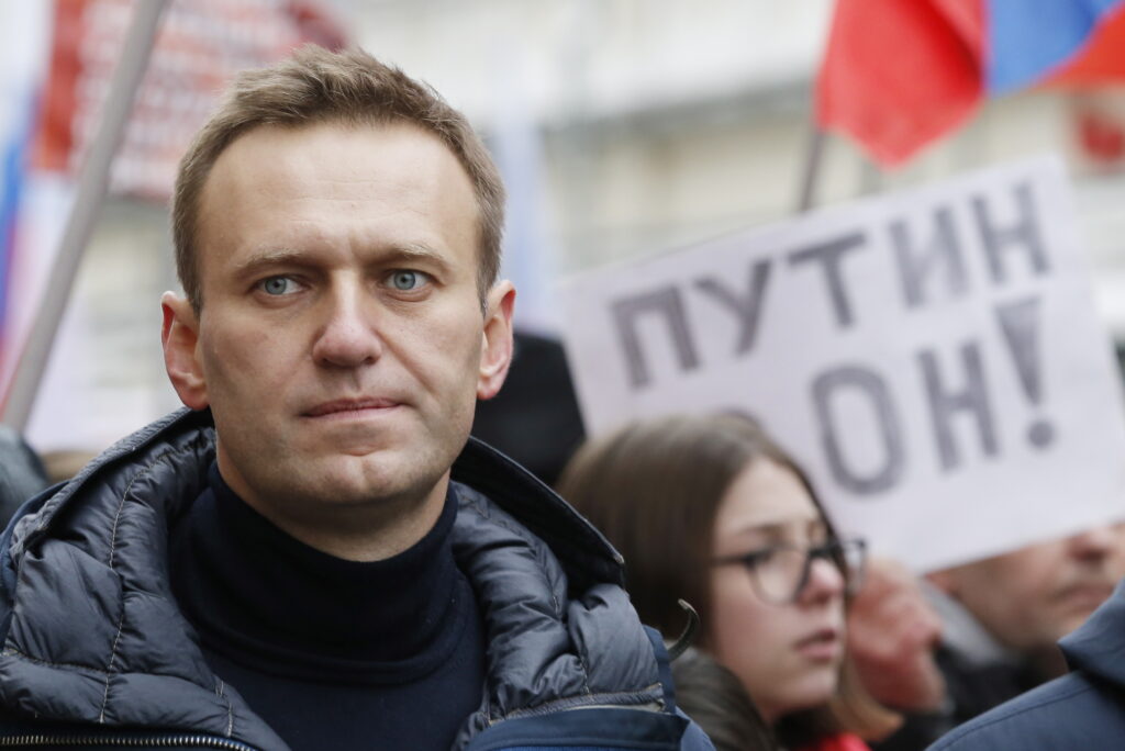 Алексей Навальный* скончался в колонии
