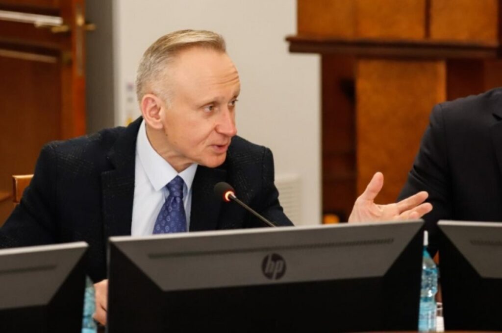 Андрей Панфёров прокомментировал объявление мэрии Новосибирска о наборе в “Вегу”