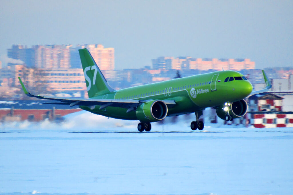 S7 Airlines возобновила рейсы в Баку из Новосибирска