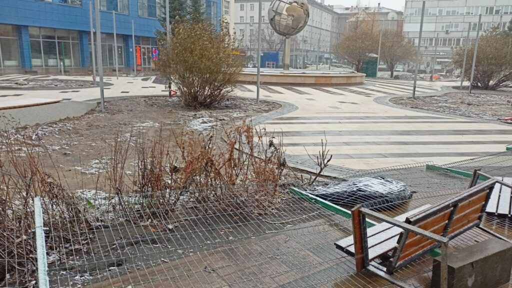 МЧС: на Новосибирск надвигается сильный ураган