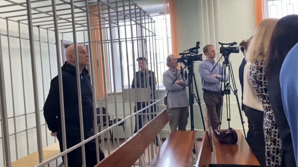Экс-директора Сибирского ФМБА осудили поо делу о растрате