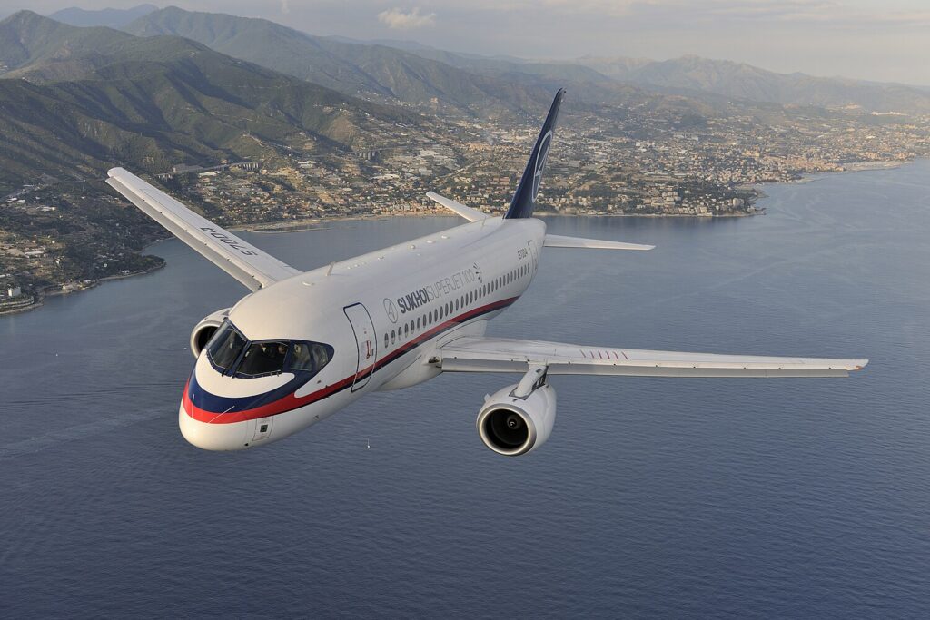 Российский лайнер SSJ100 будут собирать в Индии