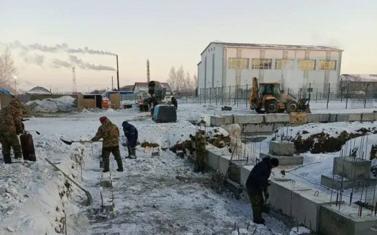 До конца года минстрой НСО обещает сдать спорткомплекс в Довольном
