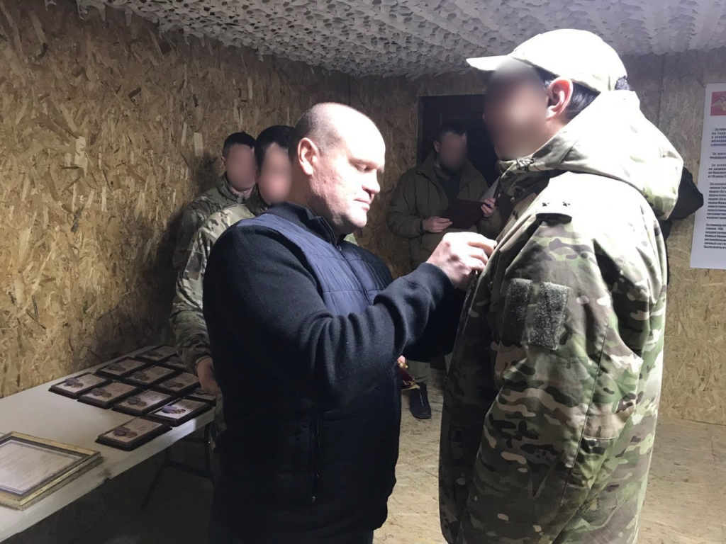 Бойцы и медики из Новосибирской области получили награды