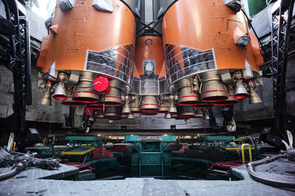 Ракета “Союз-2.1б” с аппаратами для Минобороны стартовала с космодрома Плесецк