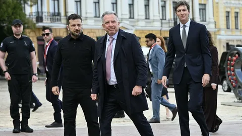 Зеленский сравнил посланников Трампа с Patriot и поблагодарил их за тишину